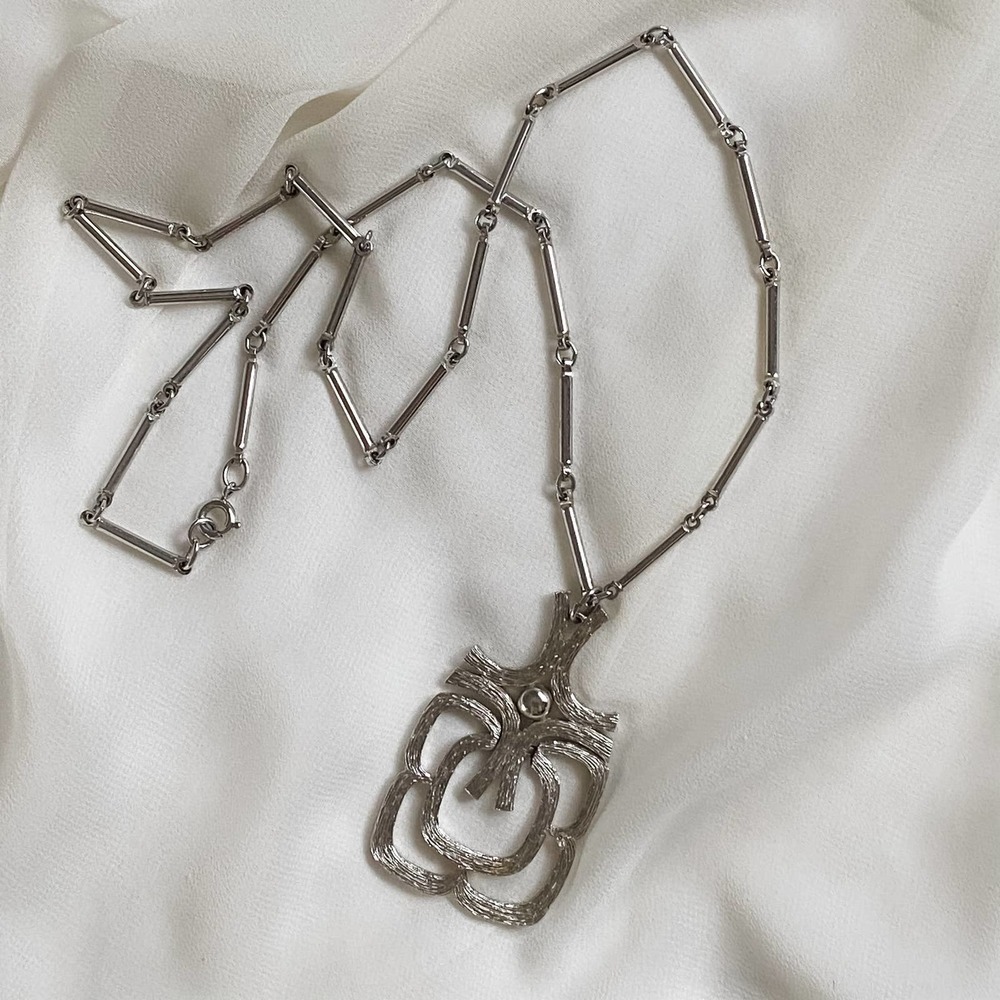 VTG Silver Square Cross Cut Out Necklace